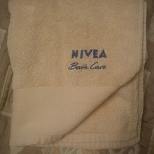 Полотенце от NIVEA