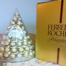 Пирамидка от Ferrero Rocher