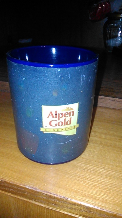 Приз акции Alpen Gold «Загадай желание на 1 000 000 рублей и выиграй призы от Alpen Gold»