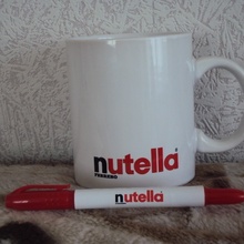 Кружка с маркером красного цвета от Nutella