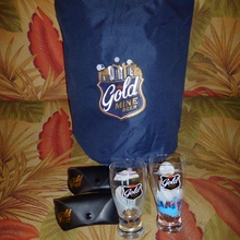 Очки, бокалы и термо - рюкзак от Gold mine Beer