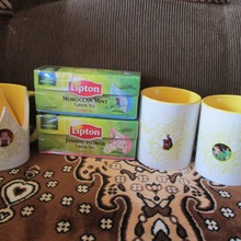 кружки и чай от Lipton