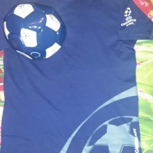 Мячик и футболка от Lay's