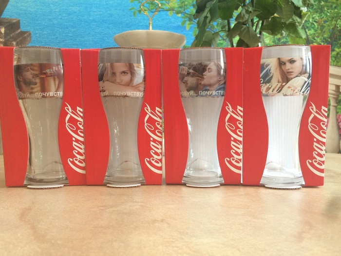 Приз акции Coca-Cola «Выиграй стакан с летним дизайном!»