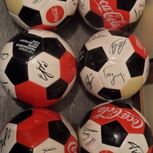 Мячи от Coca-Cola и Дикси: «Выигрывай призы вместе с Coca-Cola и туром кубка чемпионата мира по футболу FIFA»