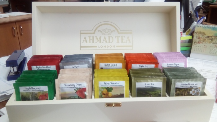 Приз конкурса Ahmad Tea «Создай свой манифест»