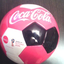 Футбольный мяч от Coca-Cola