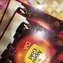 Комплект шоколада от Alpen Gold