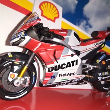 Модель мотоцикла DUCATI DESMOSEDICI GP18 от Акция Shell: «Коллекция мотоциклов DUCATI»