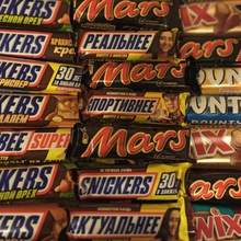Шоколадные батончики от Snickers
