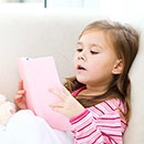 Фотоконкурс  «Кроха» (www.krokha.ru) «Кроха учится читать»