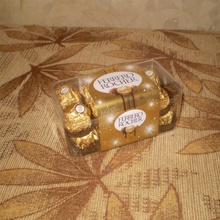 Коробка конфет «Ferrero Rocher T16» от Ferrero Rocher