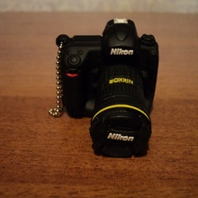 Флешка 4 ГБ от Nikon
