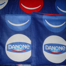 Пляжные полотенца от Danone