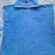 голубое полотенце от Johnsons Baby