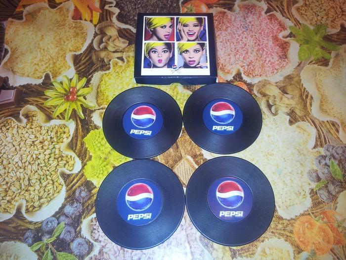 Приз акции Pepsi «Выигрывай коллекционные призы с ВEYONCE каждый час!»