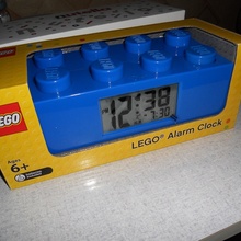 Часы-будильник Lego от Nutella