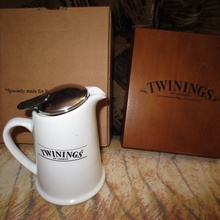 молочник и шкатулка для чая от Twinings