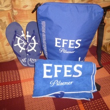 Полотенце,сумка и сланцы  от Efes Pilsener