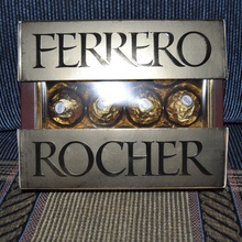 Конфетки от Ferrero Rocher
