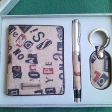подарочный набор: портмоне, брелок и ручка от Alpen Gold