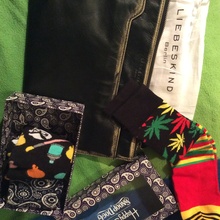Кожаный клатч и комплект лимитированной серии носков от Снуп Догги от Создай дизайн носков вместе с телеканалом A-One