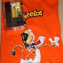 футболка, наушники... от Cheetos
