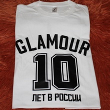 Негламурная футболка от журнала Glamour от Glamour