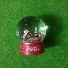 Новогодний шар от Coca-Cola