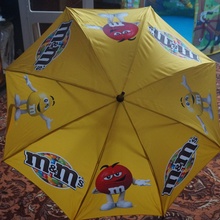 Зонт от M&M's