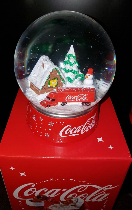 Приз акции Coca-Cola «Получай и дари подарки с Coca-Cola!»