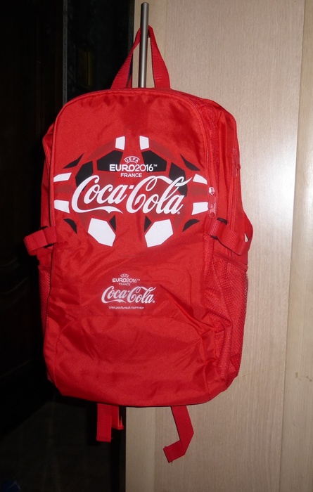 Приз акции Coca-Cola «Выиграй футбольные призы»