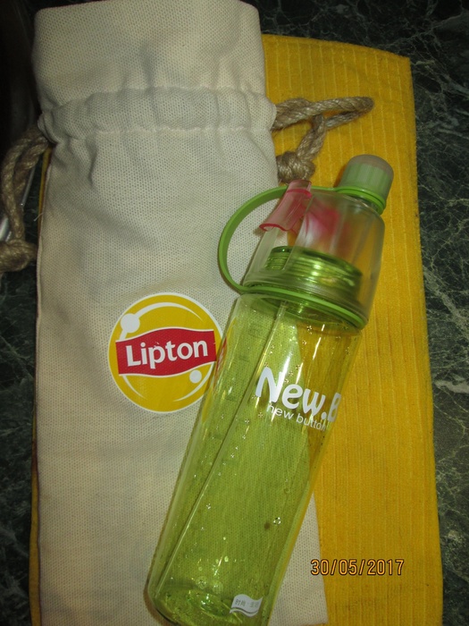 Приз акции Lipton «Получи солнечный заряд в Пятерочке!»