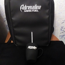 Толстовка, рюкзак и кружка от Adrenaline Rush