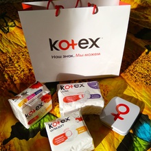 Набор продукции и коробочка от Kotex