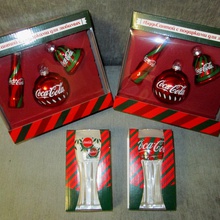 Наборы игрушек и стаканы от Coca-Cola