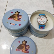 Часы Маша и медведь от Kinder Chocolate