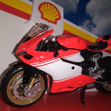 Модель мотоцикла DUCATI 1199 SUPERLEGGERA от Акция Shell: «Коллекция мотоциклов DUCATI»