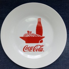 Маленькая тарелочка от Coca-Cola
