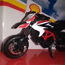 Модель мотоцикла DUCATI HYPERMOTARD SP от Акция Shell: «Коллекция мотоциклов DUCATI»