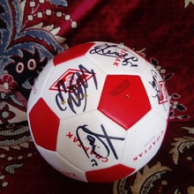 Футбольный мяч с автографами от R.O.C.S.