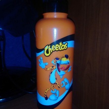 Бутылка для воды от Cheetos
