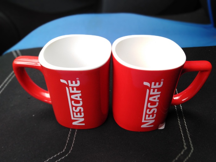 Приз акции Nescafe «Карнавал начинается с кофе Nescafe»
