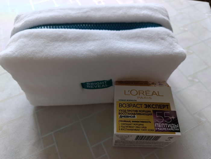 Приз акции Loreal Paris «Будь яркой с L’Oreal Paris»