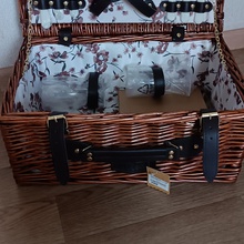 Корзинка для пикника от Garnier