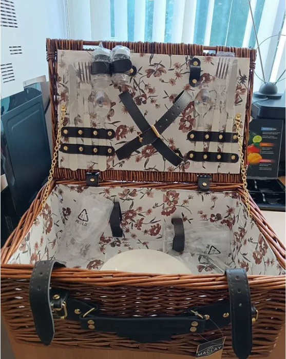 Приз акции Garnier «Фестиваль Garnier Ambre Solaire в сети Магнит»