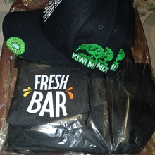 Сумка для лонгборда и 3 брендированные кепки. от Fresh Bar