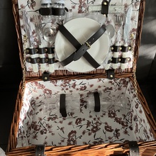 Корзина для пикника от Garnier