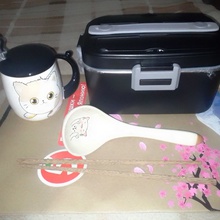 ланчбокс и кружка от Пятерочка