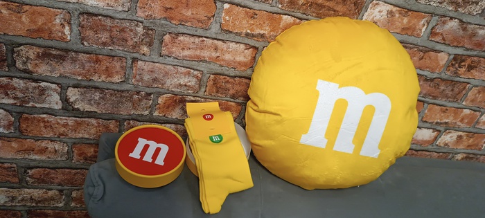 Приз акции M&M's «В любом месте веселее вместе!»